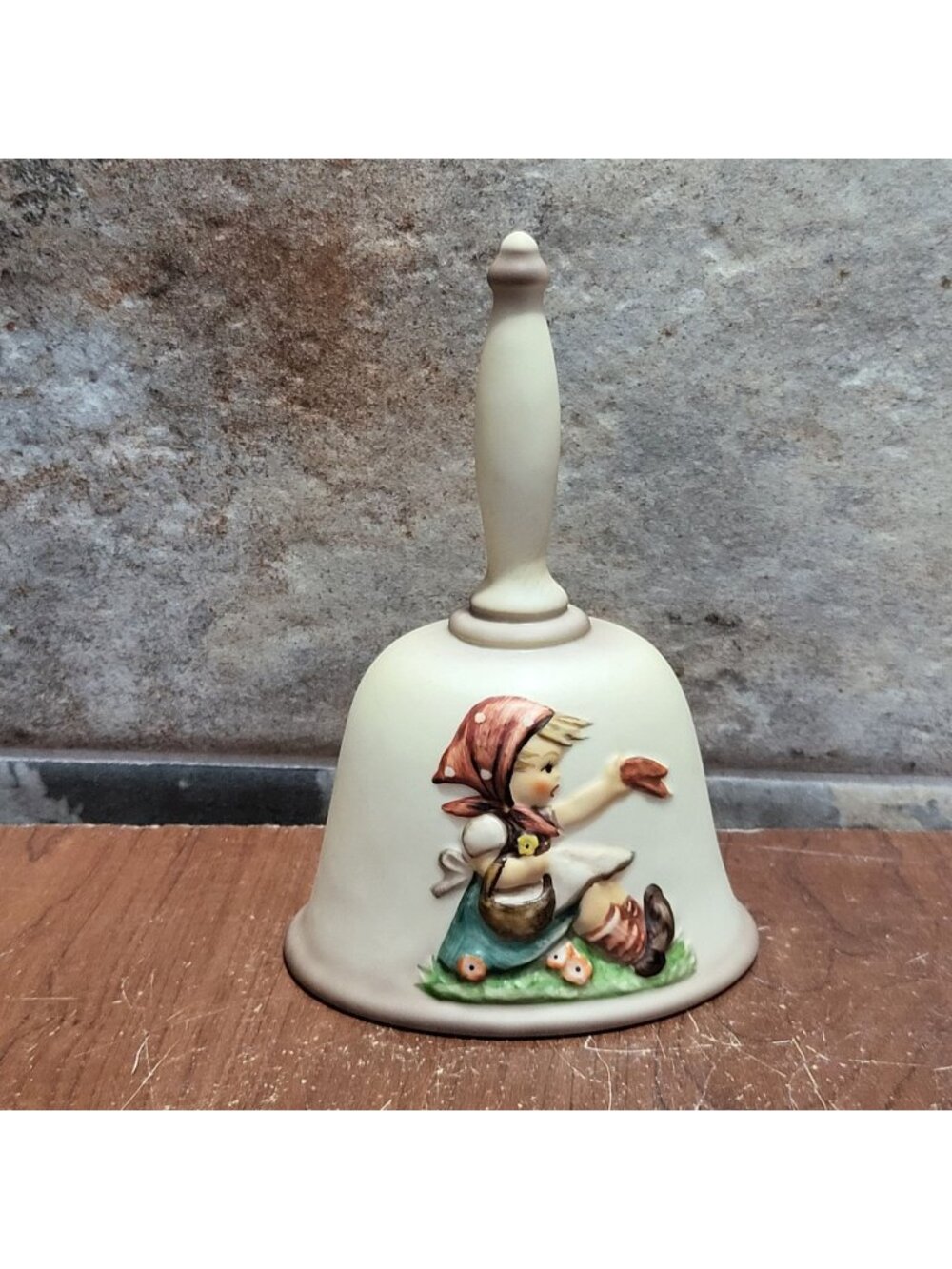 1979 Goebel Hummel Annual Bell Girl Sitting with Basket Farewell